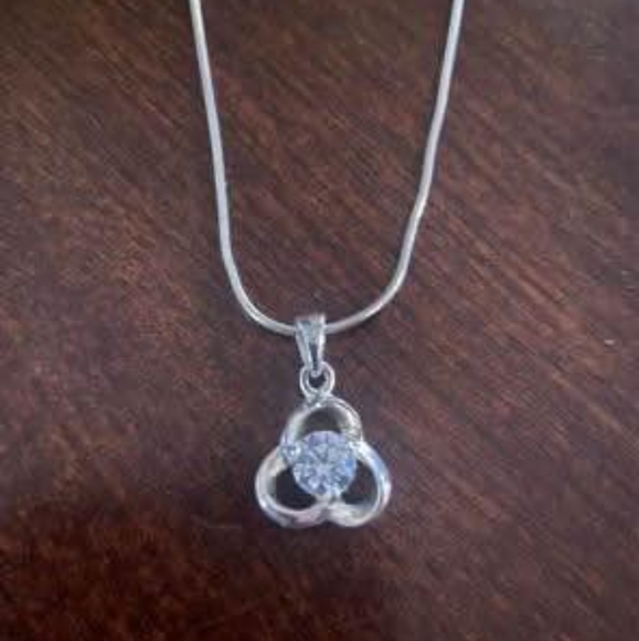 Necklace - Picture 2 of 3